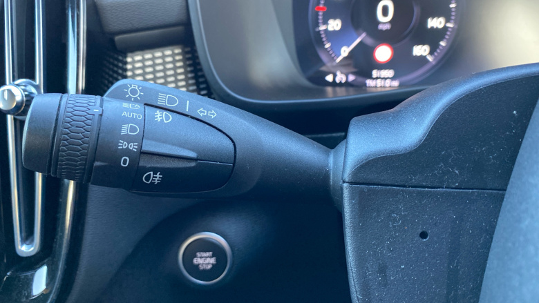 Volvo Xc40 2.0 B4P R DESIGN 5dr Auto Petrol Estate